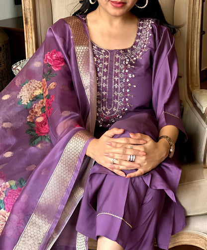 Rayon Slub Women Kurti With Dupatta & Bottomwear - Diwali Special