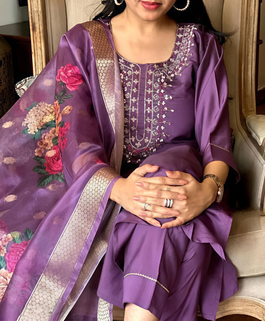Rayon Slub Women Kurti With Dupatta & Bottomwear - Diwali Special