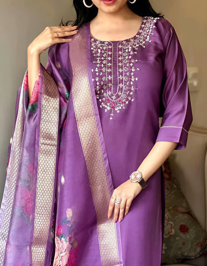 Rayon Slub Women Kurti With Dupatta & Bottomwear - Diwali Special