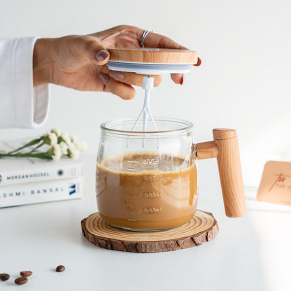 Self-Stirring Mug – Wooden Lid Edition | USB Rechargeable